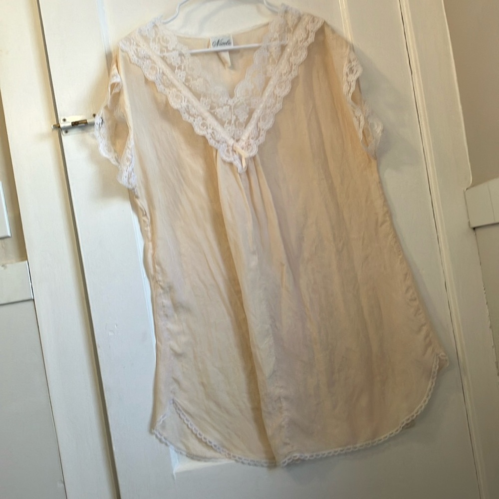 Nicole women’s light cream, light-weight silk nightgown with ivory lace trim. L